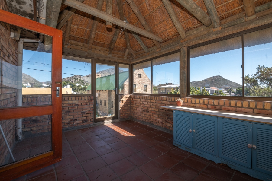 6 Bedroom Property for Sale in Pringle Bay Western Cape
